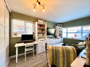 Snug / Office- click for photo gallery